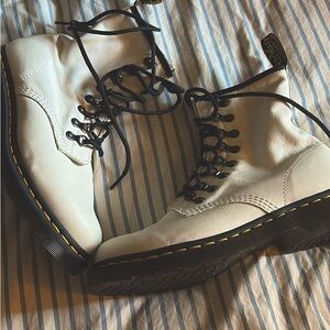 I’ve only worn once to find out they don’t fit . They are in good shape.